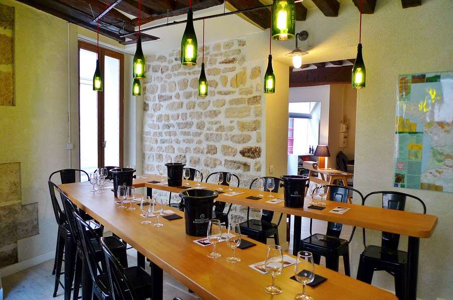Wine tasting in Paris