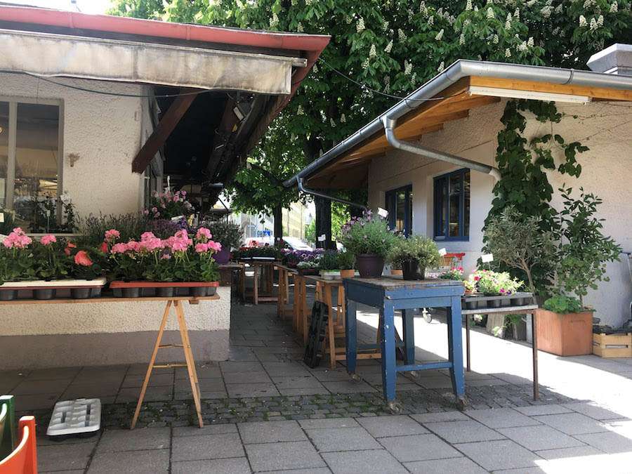 Elisabethmarkt platz Munich local Markets