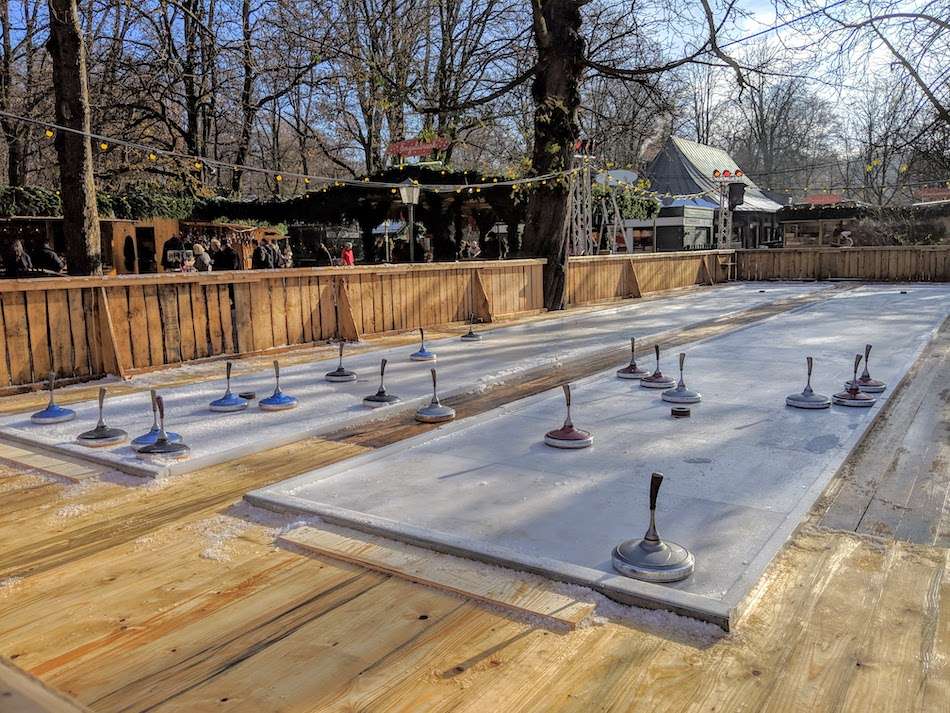 Curling at Chinese Towner Munich