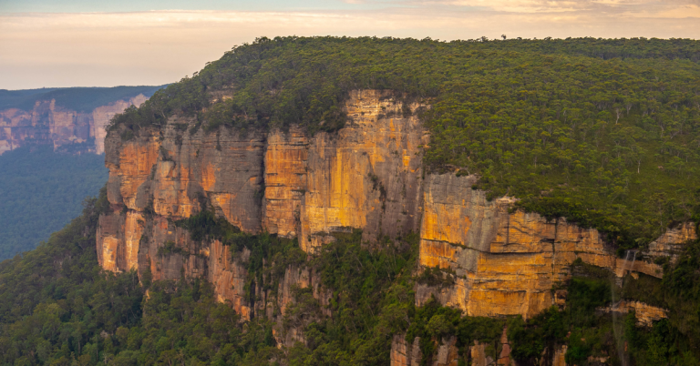 Things to do in the blue mountains national park Australia local tips and itinerary
