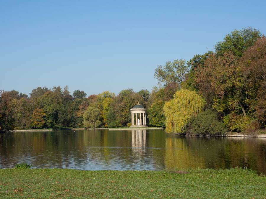 Schloss Nymphenburg castle gardens and lake