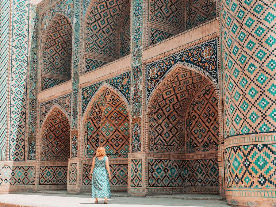 what to wear in Uzbekistan