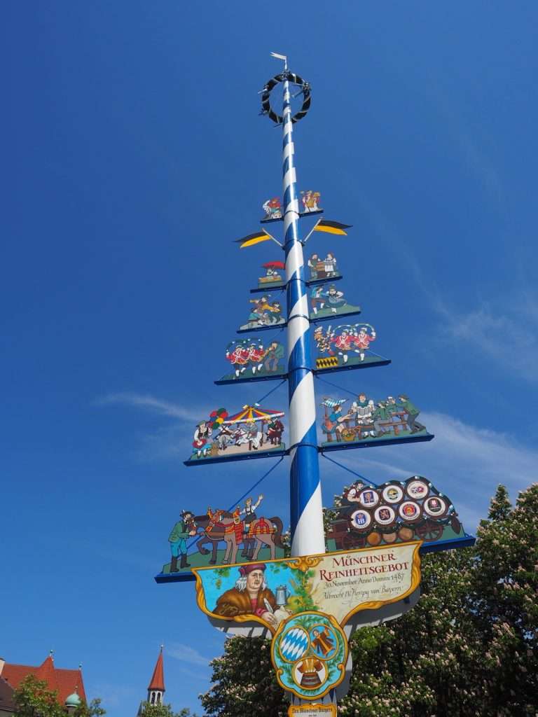 Viktualienmarkt May Pole in Munich