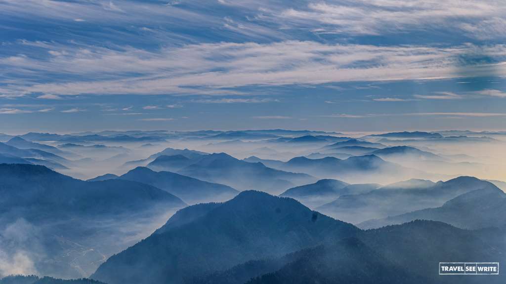 mountain-view-from munsiyari-uttarakhand-india