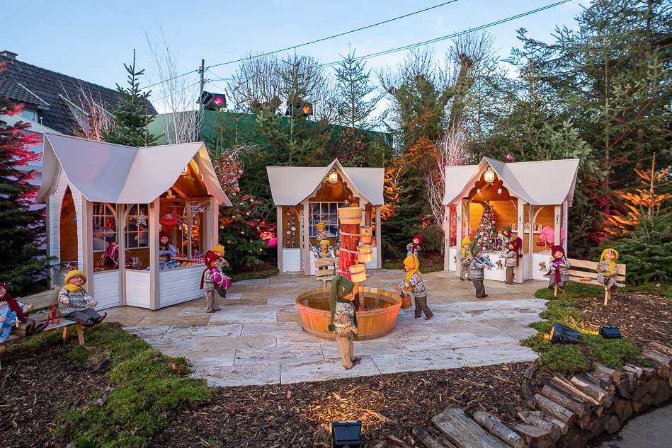 Pfastatt Christmas maret holiday decorations