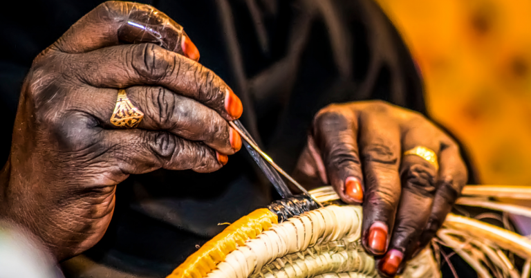 Sustainable souvenirs gift and shopping guide for travel