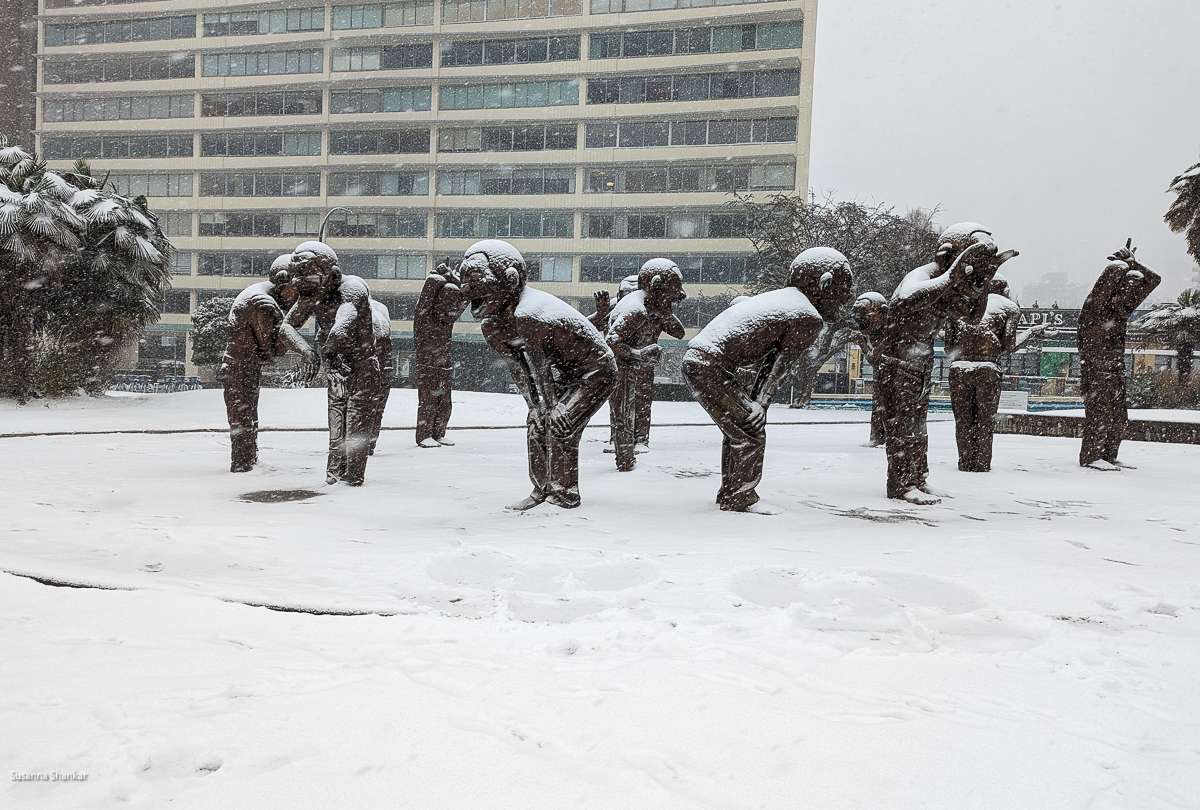 Vancouver Laughing Men statues