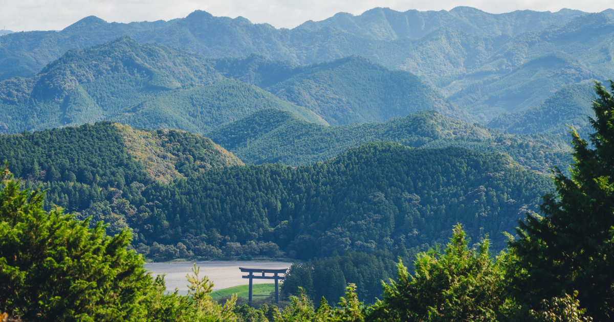 Hiking the Nakahechi Hongu Loop akagi-goe on the Komono Kodo in Japan
