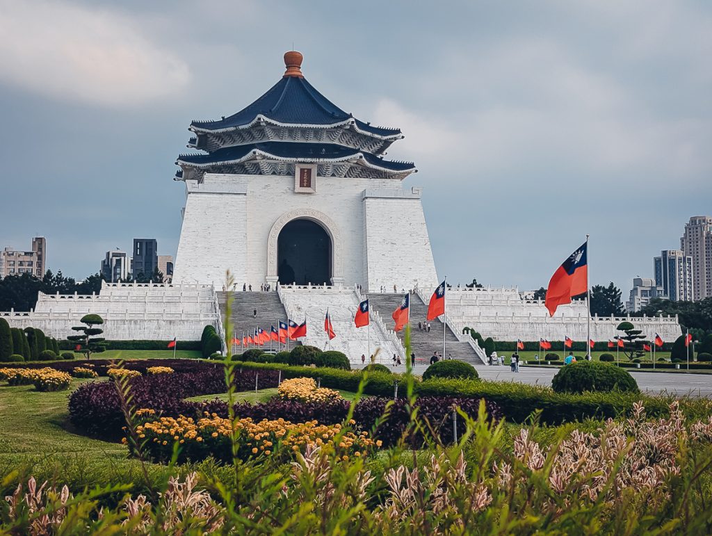 White memorial hall in Taipei