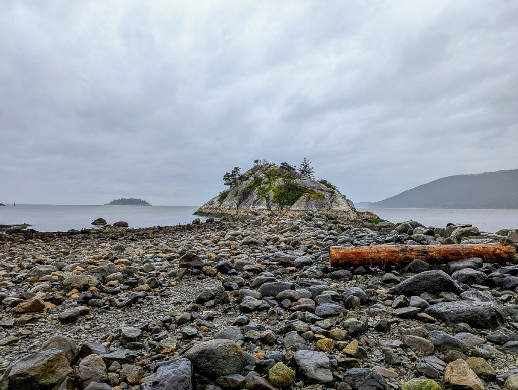 A rocky beach on a cloudy day at Whytecliff Park Vancouver