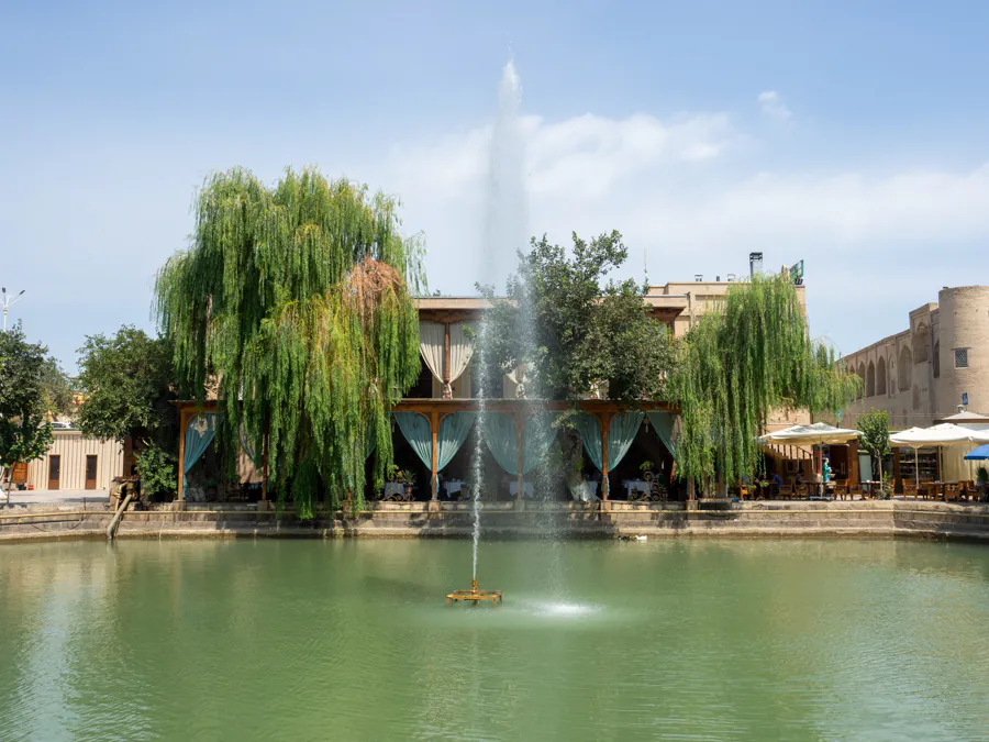 Lyabi Khause Lyab-i Hauz Bukhara pond